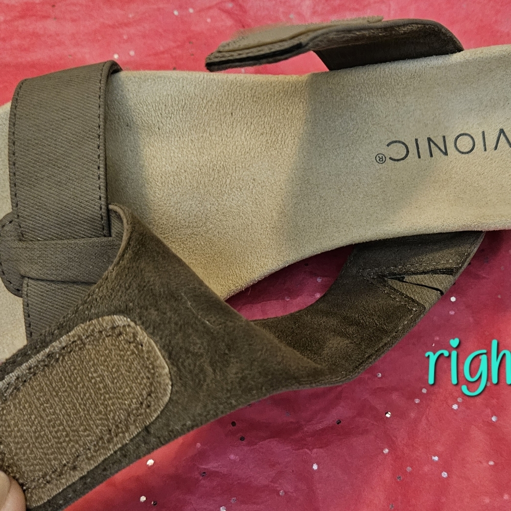 Vionic Regina Sandal Adjustable Wedge Slide Size 6 Like New Taupe Color - Picture 10 of 12